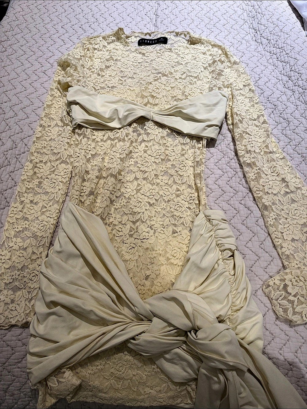 Lonesome Floral Lace Mini Dress Cream Size Medium Like New
